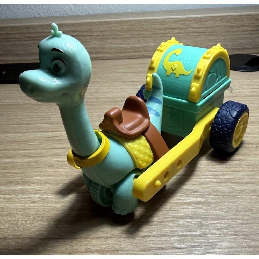 Dino Ranch Min & Clover's Care Cart Toy Dinosaur